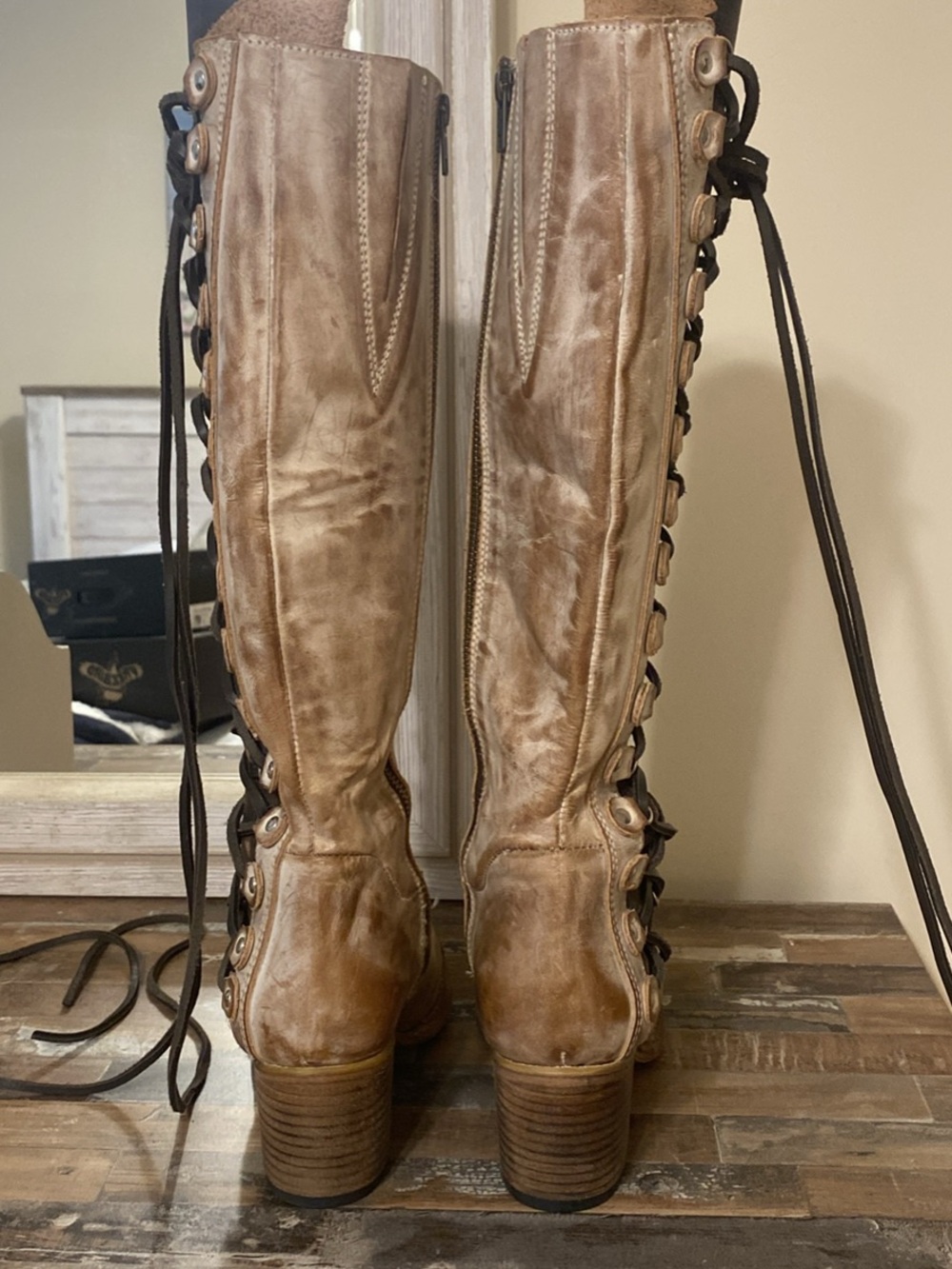 Excellent Freebird Chapelle Taupe Multi | Size 9 - Picture 4 of 11